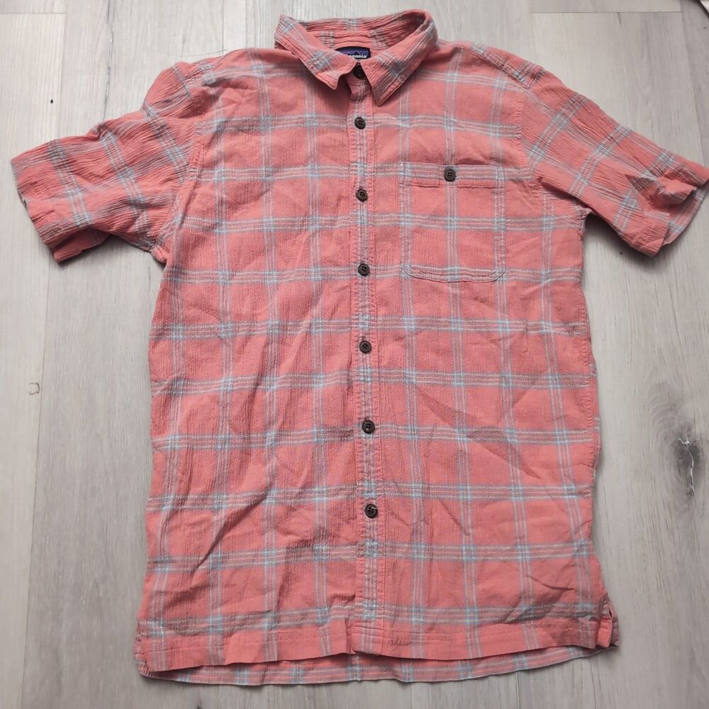 Patagonia Shirt Mens Size Medium Salmon/Light Blue Short Sleeve Organic Cotton